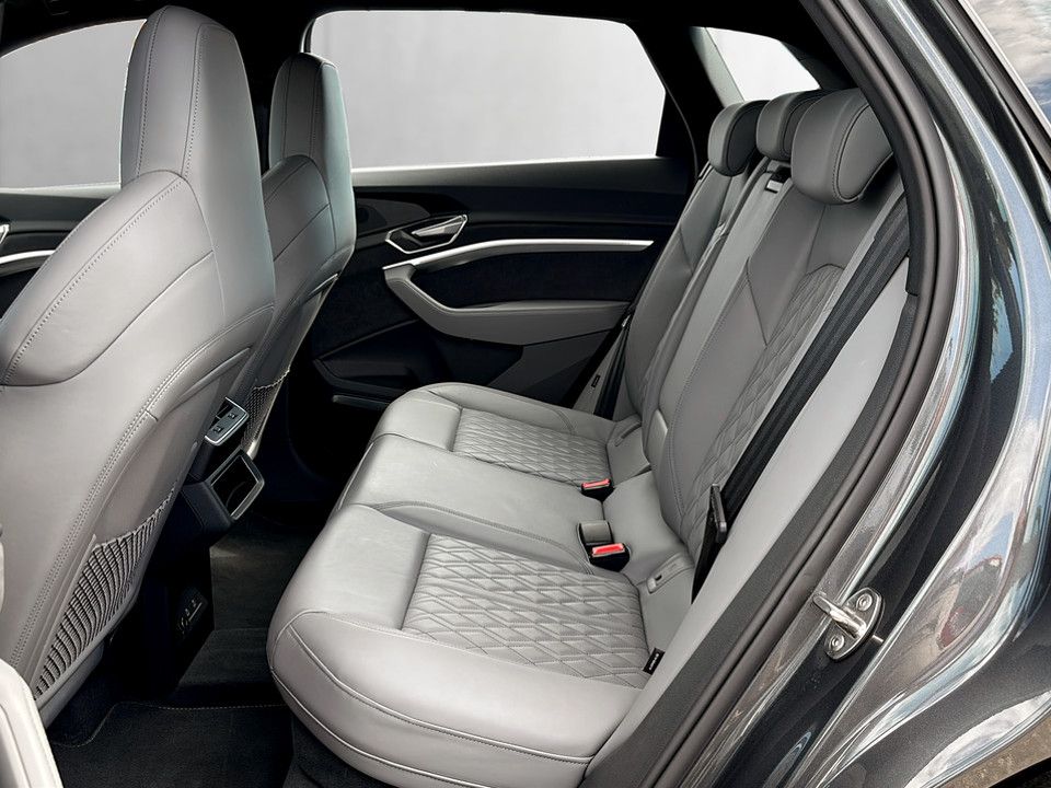 Audi SQ8 e-tron quattro | Bild 24 von 28