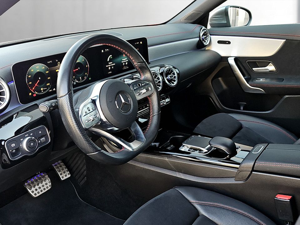 Mercedes-Benz CLA 180 d Shooting Brake AMG Line | Bild 10 von 21