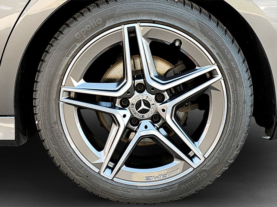 Mercedes-Benz CLA 180 d Shooting Brake AMG Line | Bild 6 von 21