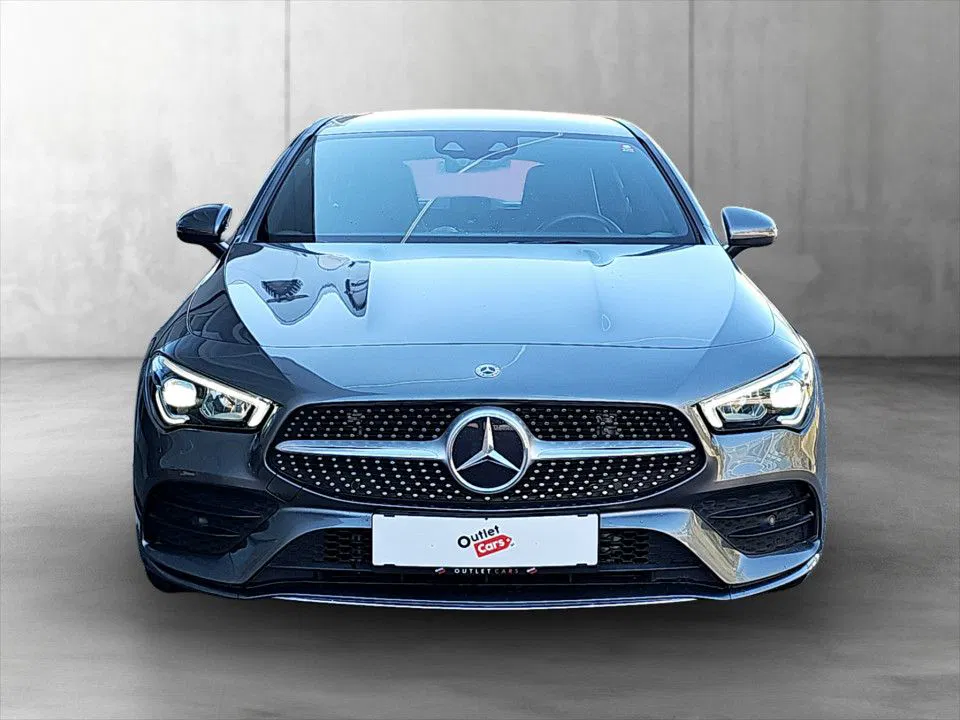 Mercedes-Benz CLA 180 d Shooting Brake AMG Line | Bild 2 von 21