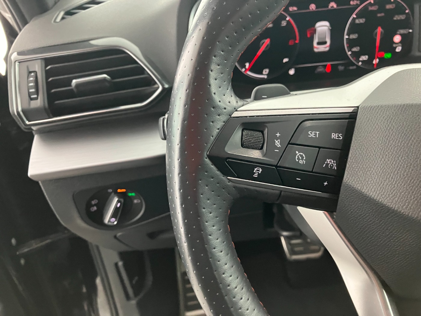 Seat Tarraco 2.0 TDI 4Drive FR | Bild 12 von 25