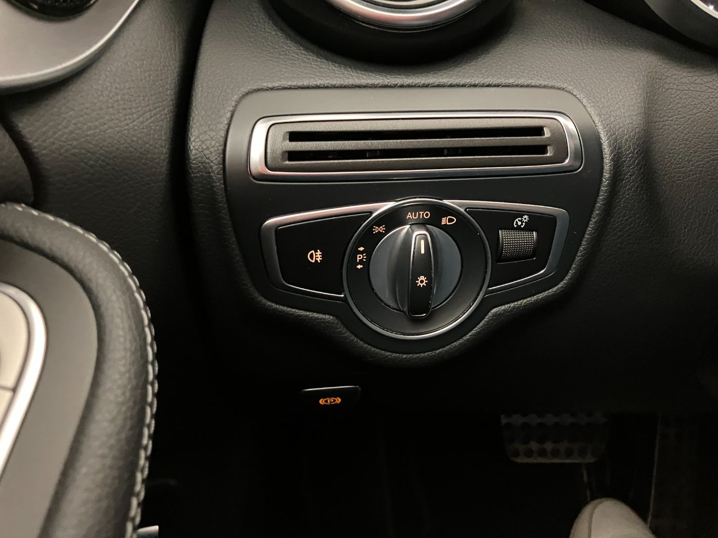 Mercedes-Benz C 220 d T 4MATIC Aut. | Bild 11 von 28