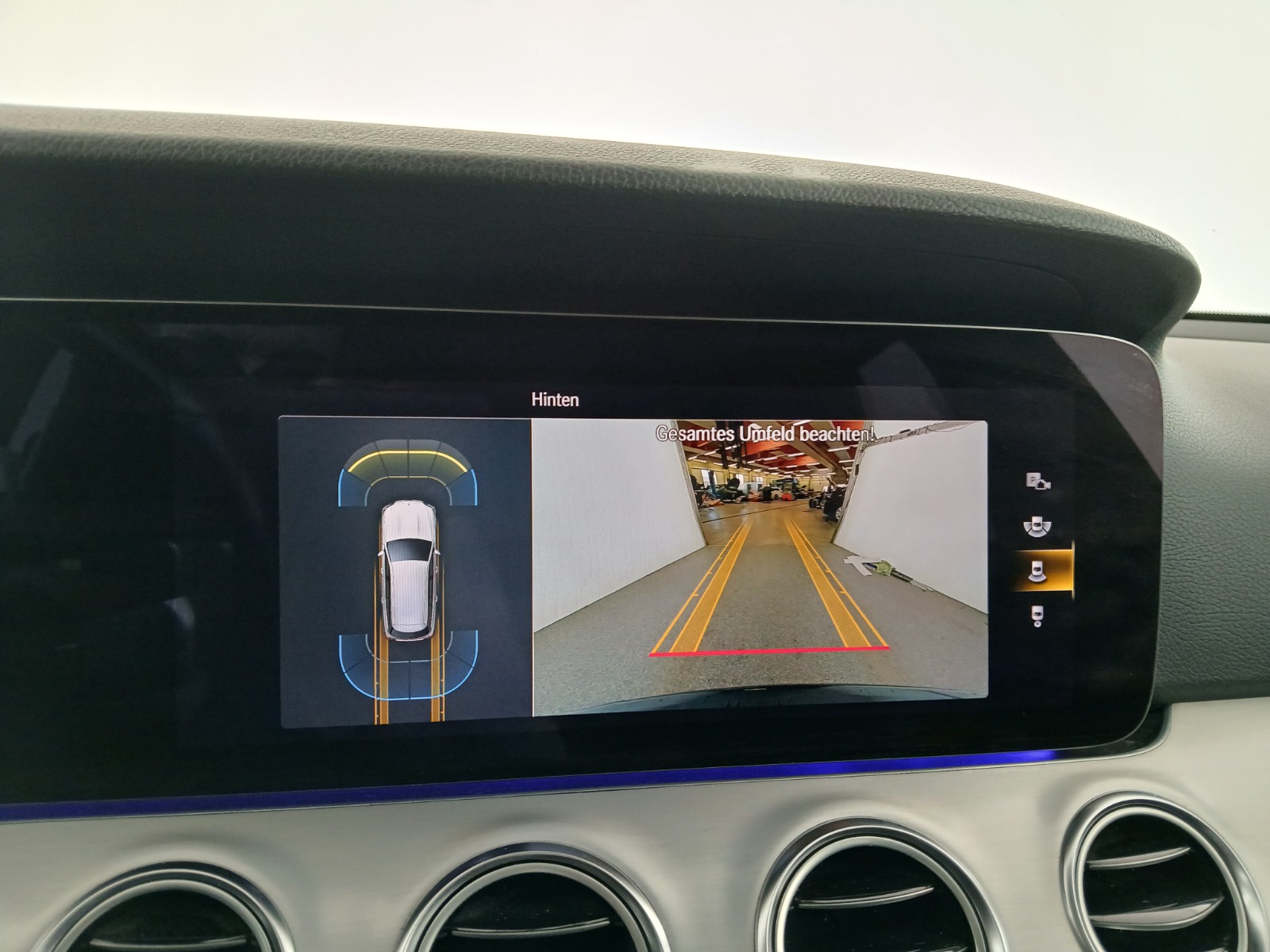 Mercedes-Benz E 300 de PHEV 4Matic Aut. | Bild 23 von 29