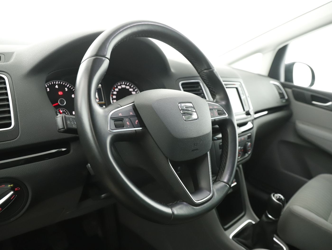 Seat Alhambra 1.4 TSI Executive | Bild 15 von 29