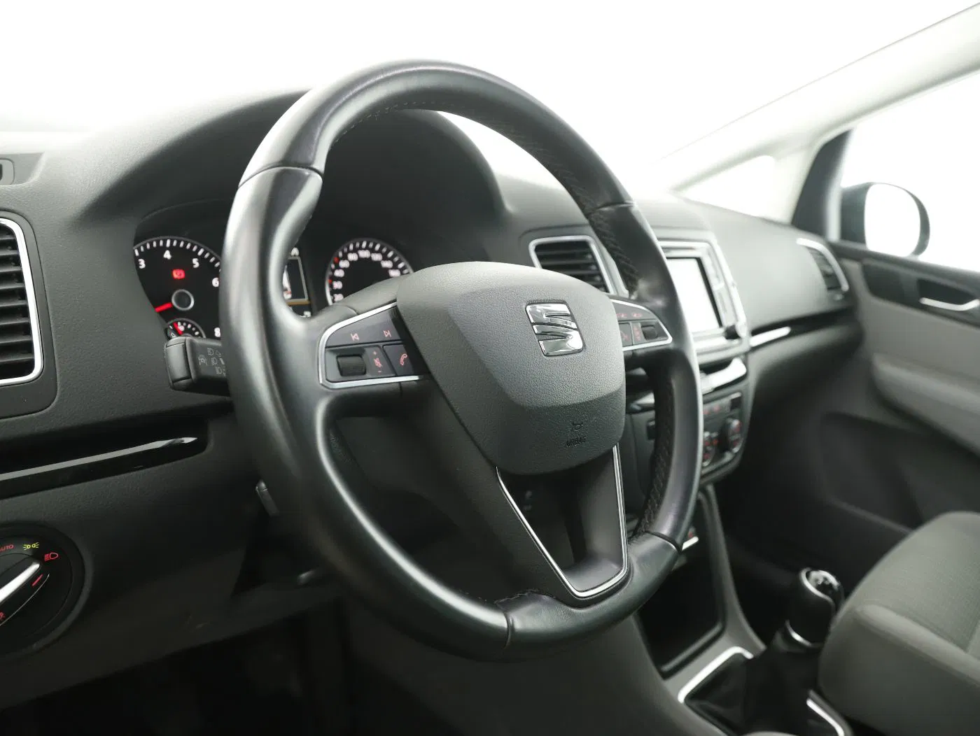 Seat Alhambra 1.4 TSI Executive | Bild 15 von 29