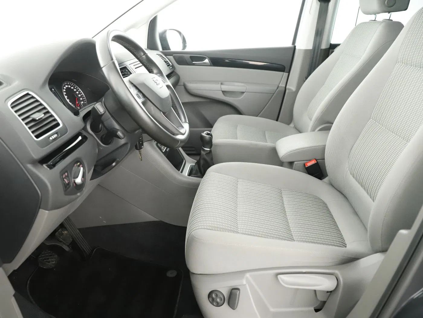 Seat Alhambra 1.4 TSI Executive | Bild 13 von 29