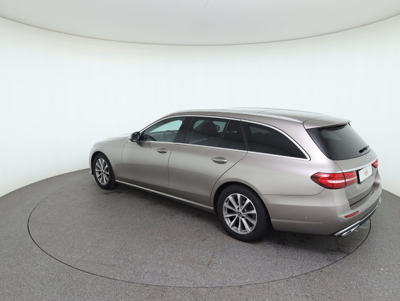 Mercedes-Benz E 200d  Avantgarde Aut. | Bild 8 von 28