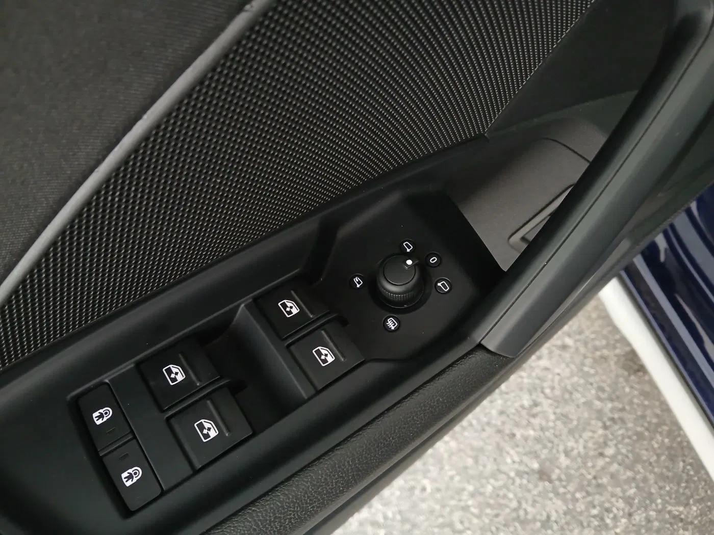 Audi A3 Limo 35 TDI S-Line Aut. | Bild 12 von 25