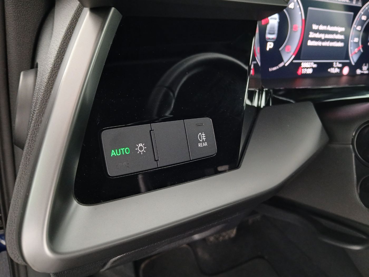 Audi A3 Limo 35 TDI S-Line Aut. | Bild 13 von 25