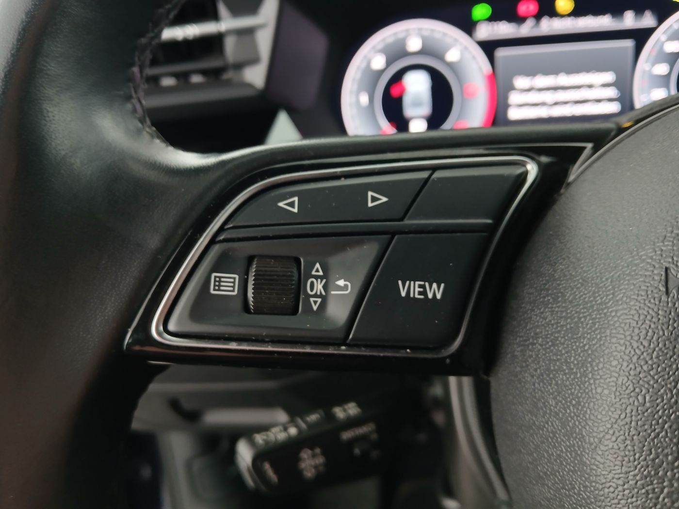 Audi A3 Limo 35 TDI S-Line Aut. | Bild 17 von 25