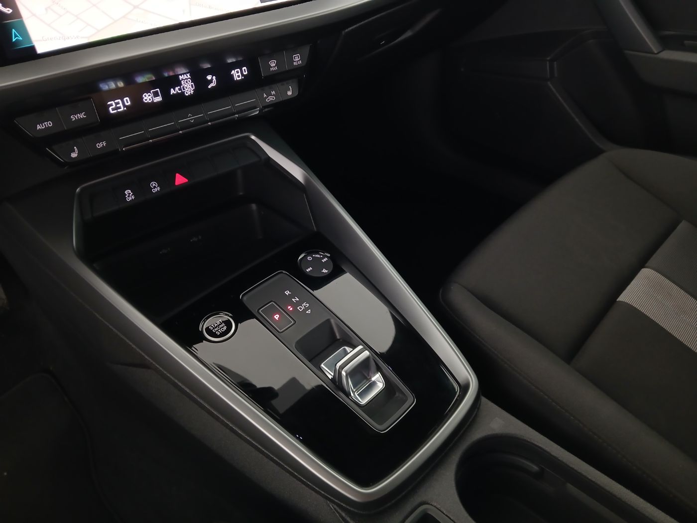 Audi A3 Limo 35 TDI S-Line Aut. | Bild 23 von 25