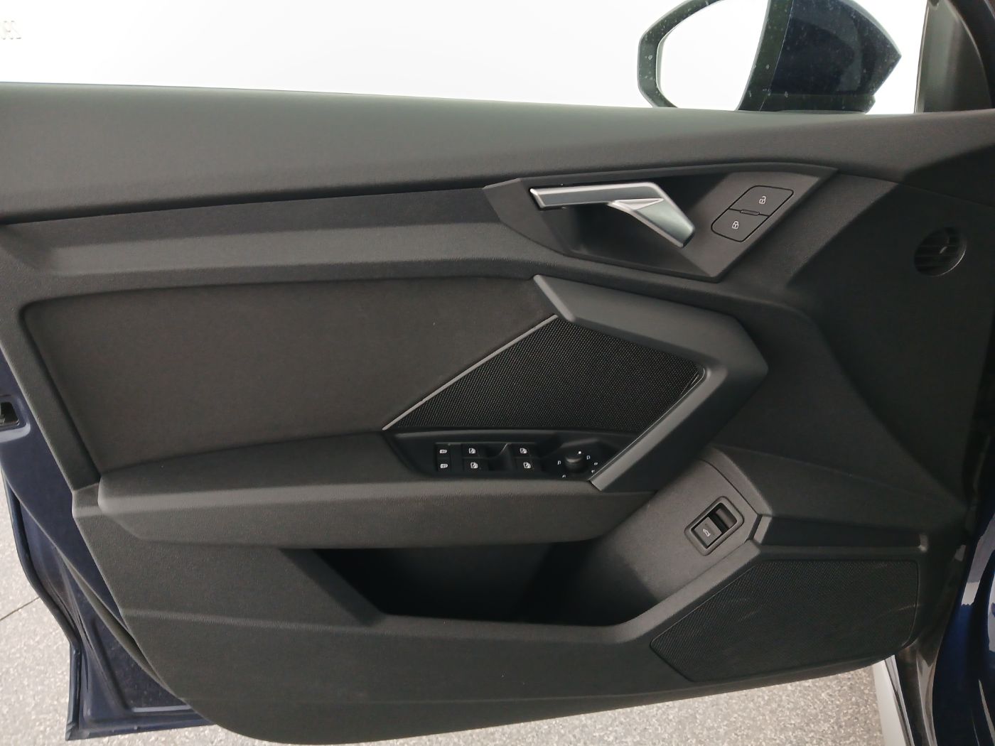 Audi A3 Limo 35 TDI S-Line Aut. | Bild 11 von 25