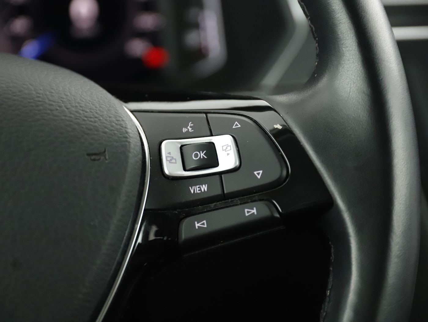 VW Tiguan Allspace 2.0TDI 4M DSG | Bild 17 von 27