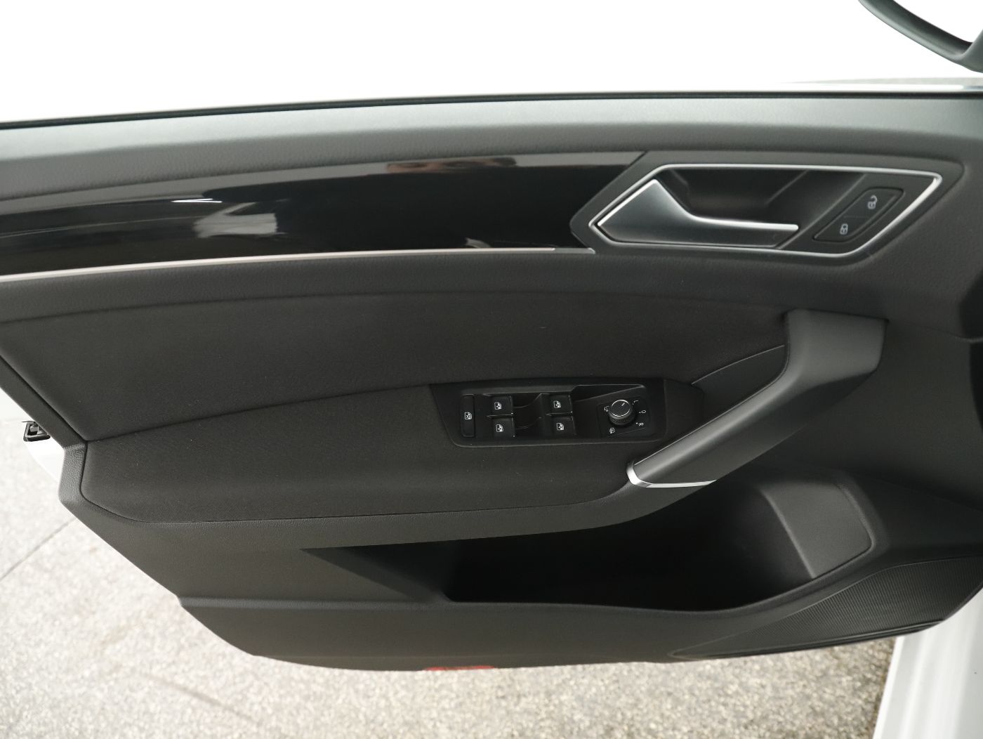 VW Touran 2.0 TDI HL 7-SITZER | Bild 7 von 26