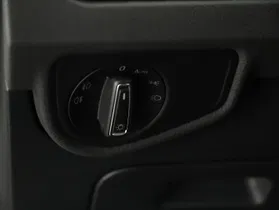 VW Touran 2.0 TDI HL 7-SITZER | Thumbnail 9 von 26