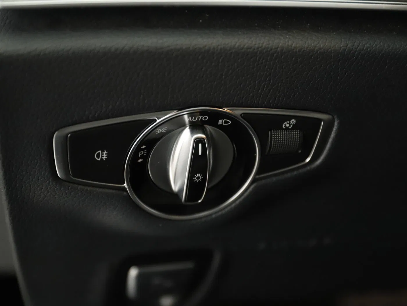 Mercedes-Benz E 300de Avantgarde Aut. | Bild 11 von 27