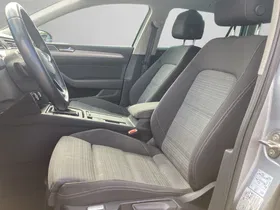 VW Passat Variant 1.6 TDI Bus. DSG | Thumbnail 9 von 19