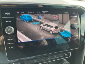 VW Passat Variant 1.6 TDI Bus. DSG | Thumbnail 16 von 19