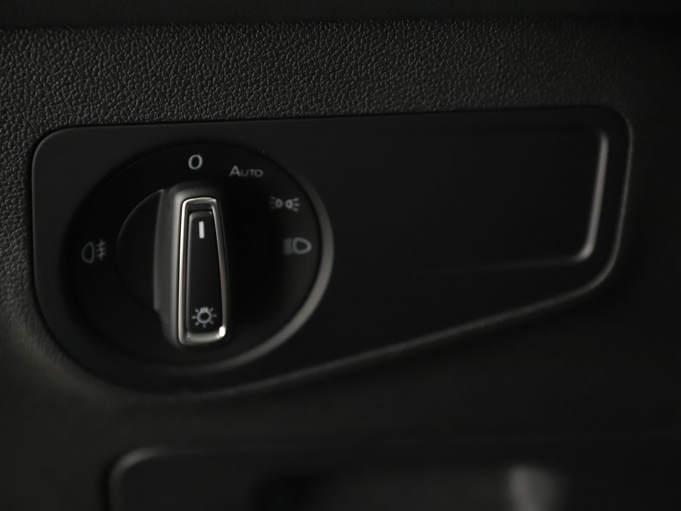 VW Tiguan Life TDI 4M DSG | Bild 10 von 26