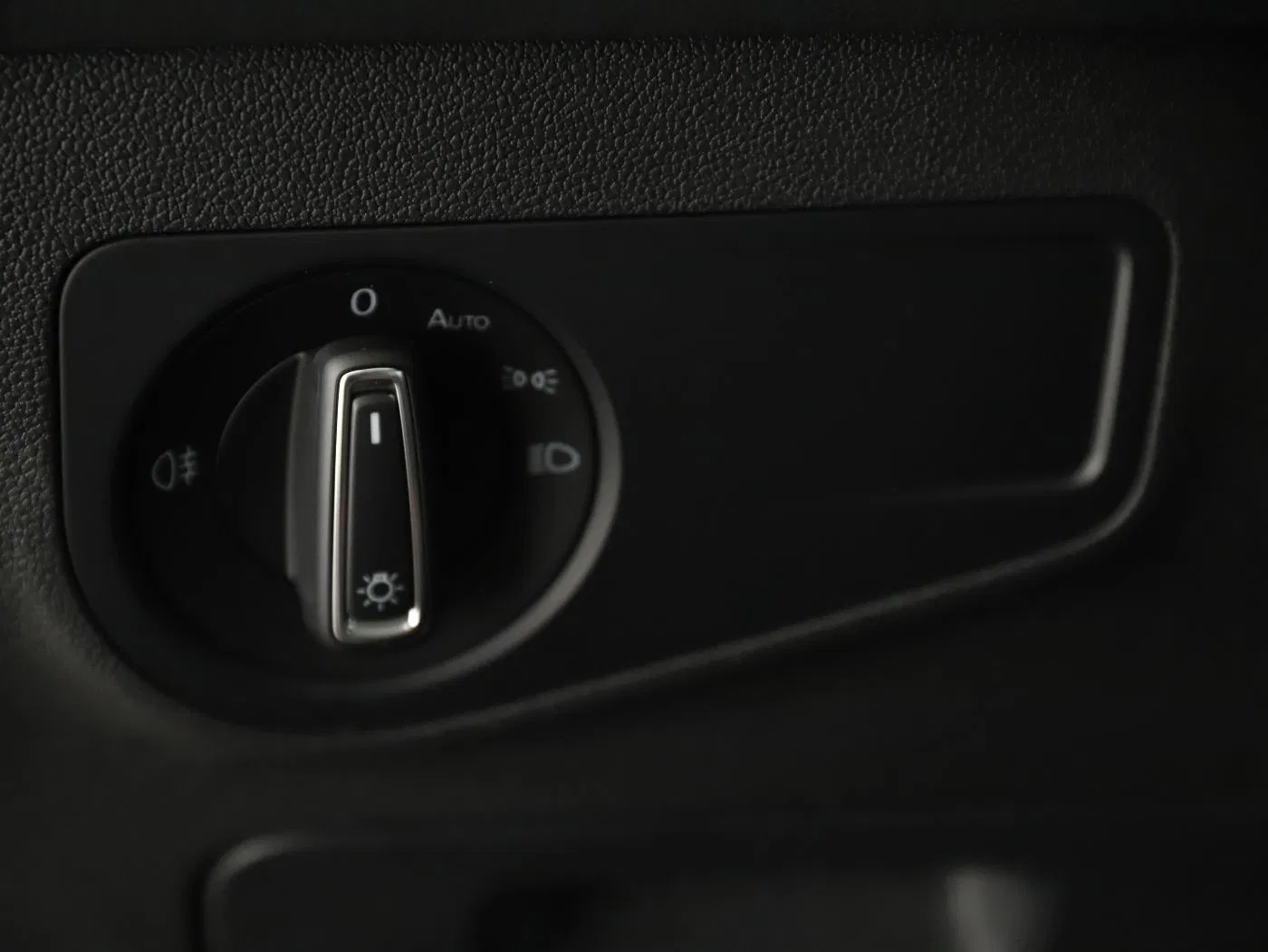 VW Tiguan Life TDI 4M DSG | Bild 10 von 26