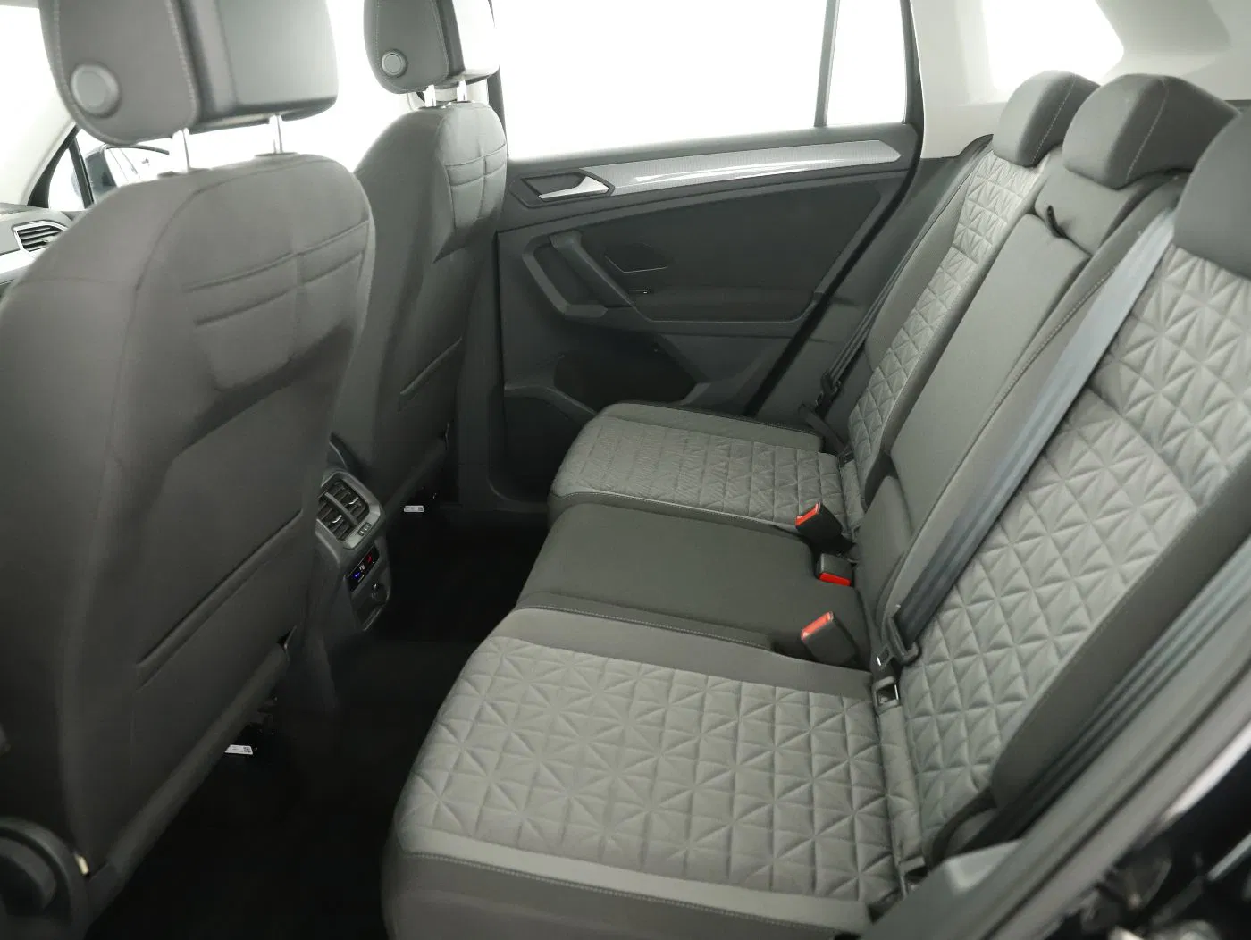 VW Tiguan Life TDI 4M DSG | Bild 21 von 27