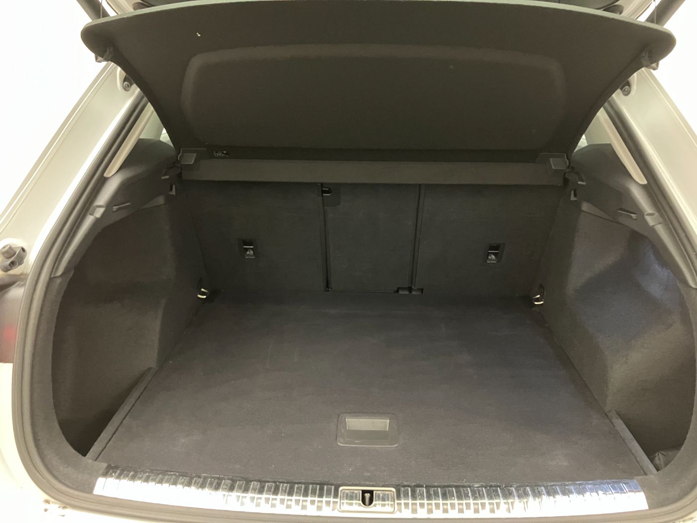 Audi Q3 35 TDI Aut S-line | Bild 27 von 30