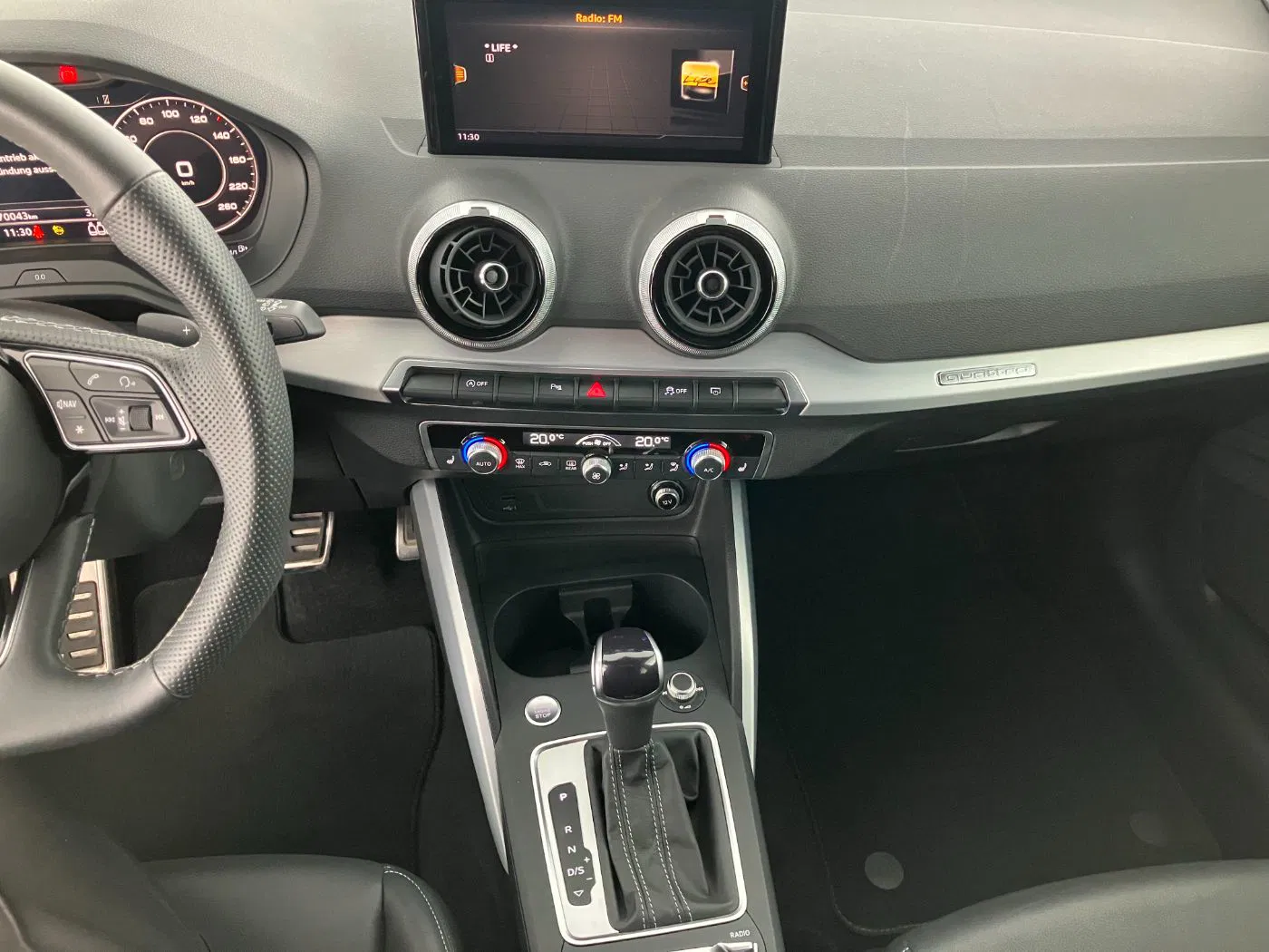 Audi Q2 40 TFSI quattro S-Line Aut. | Bild 10 von 24