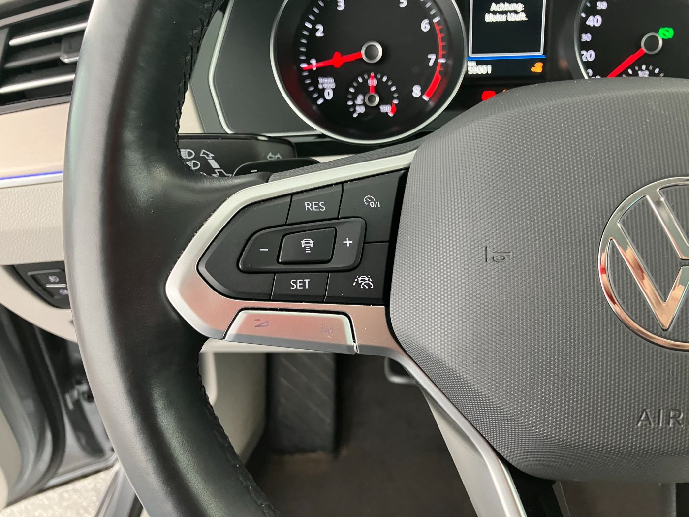 VW Passat Variant 1.5 TSI Eleg DSG | Bild 10 von 22