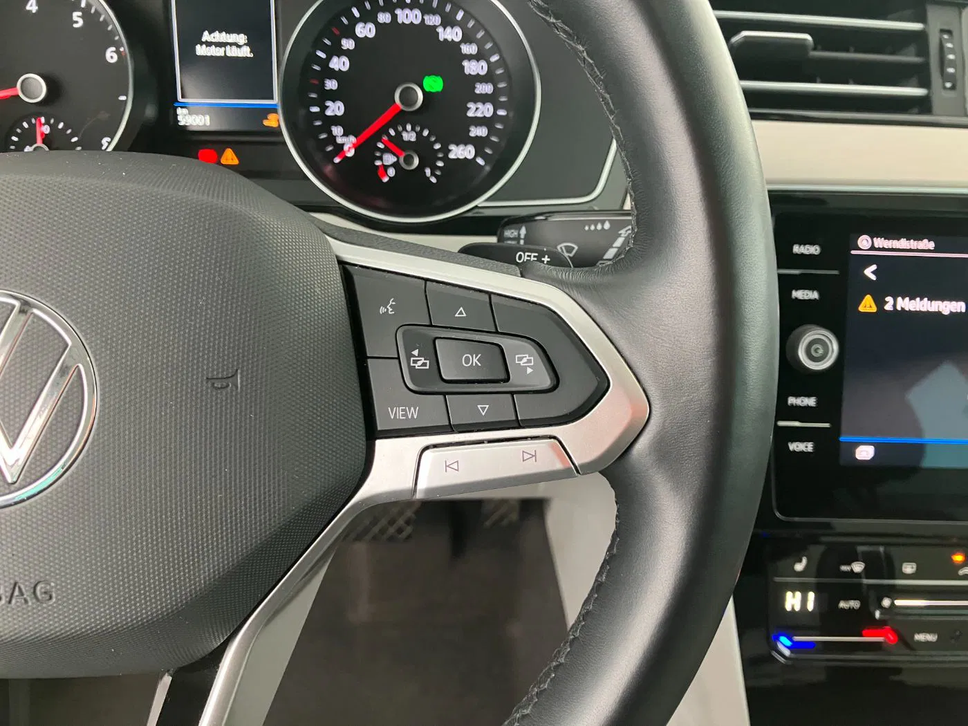 VW Passat Variant 1.5 TSI Eleg DSG | Bild 11 von 22