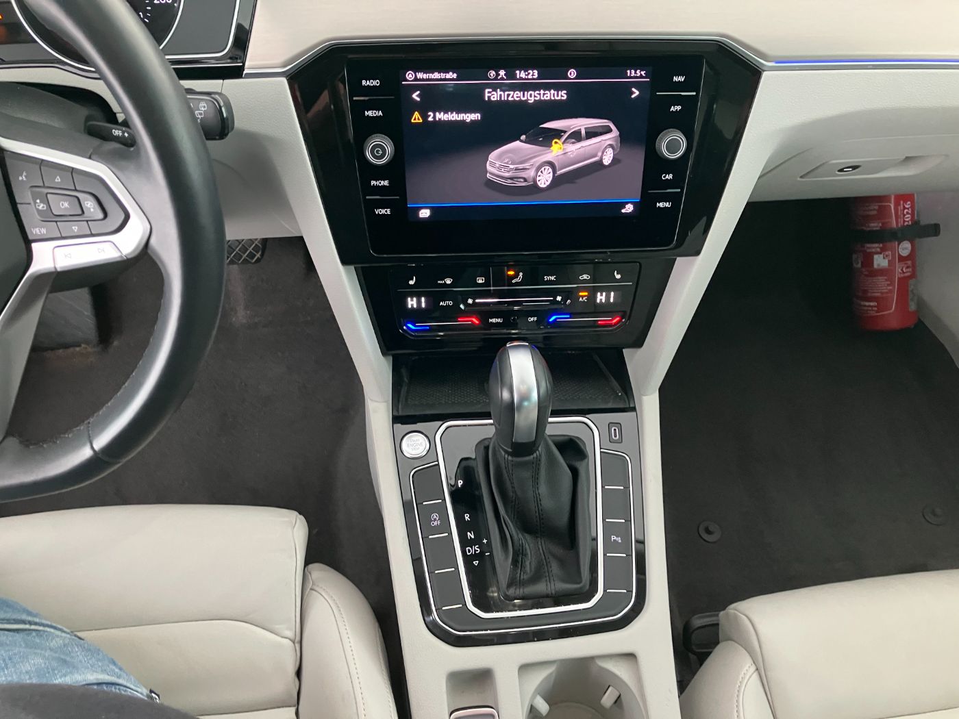 VW Passat Variant 1.5 TSI Eleg DSG | Bild 13 von 22