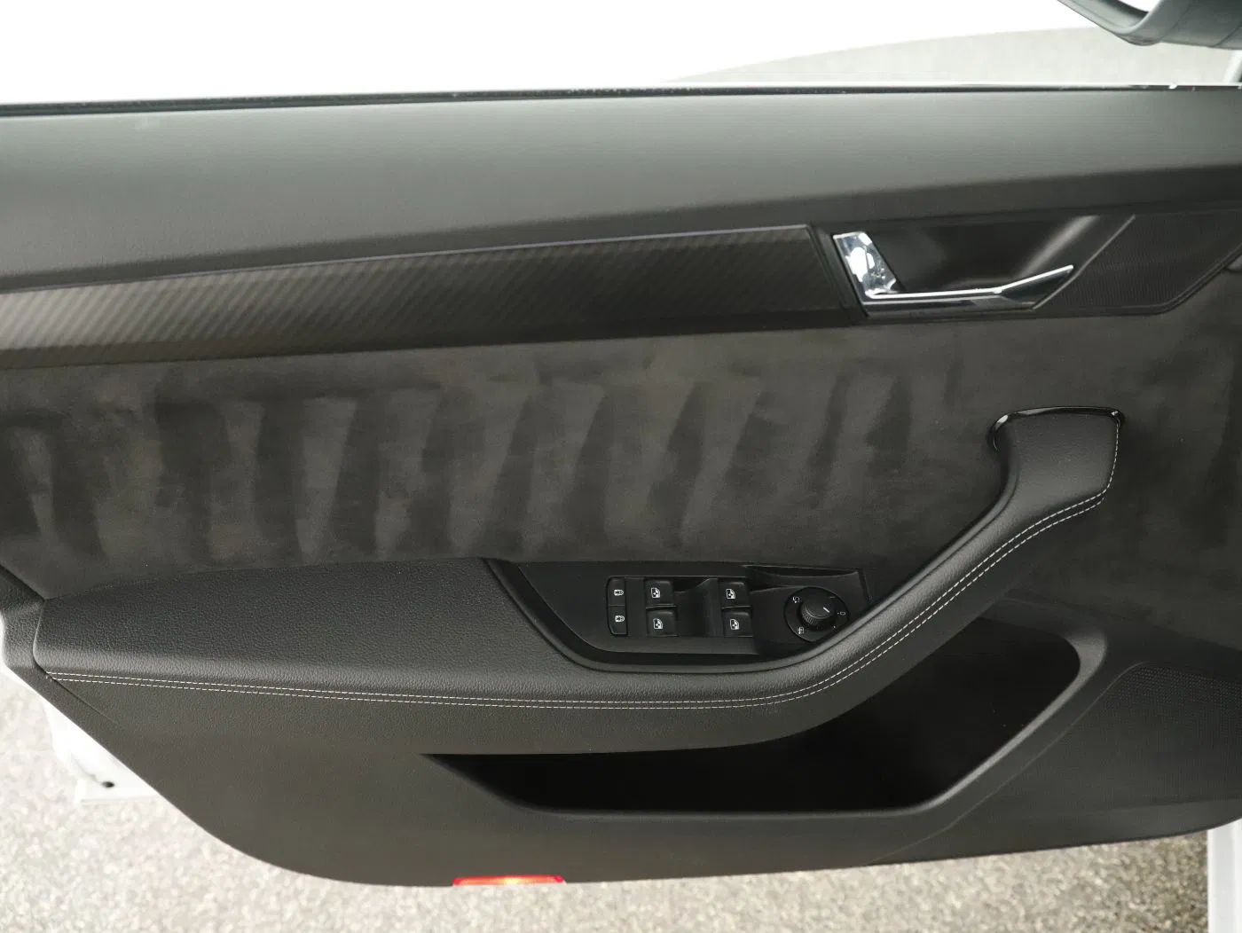 Skoda Superb Combi 1.4 TSI iV Sportline | Bild 5 von 24
