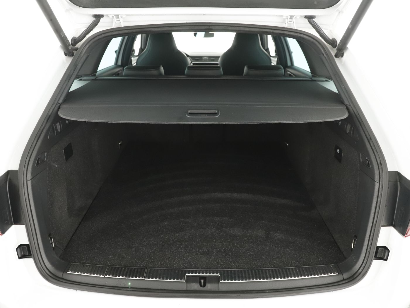 Skoda Superb Combi 1.4 TSI iV Sportline | Bild 19 von 24