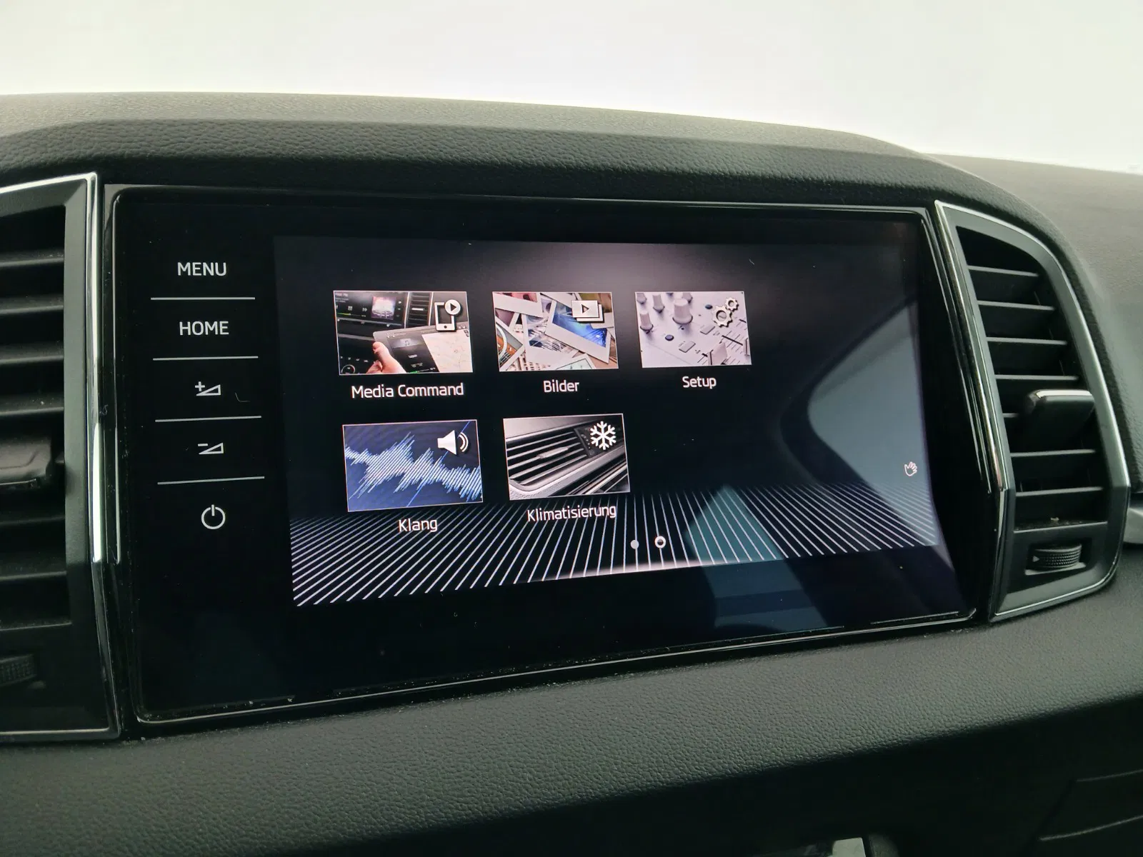 Skoda KAROQ Style Limited TDI DSG | Bild 20 von 29