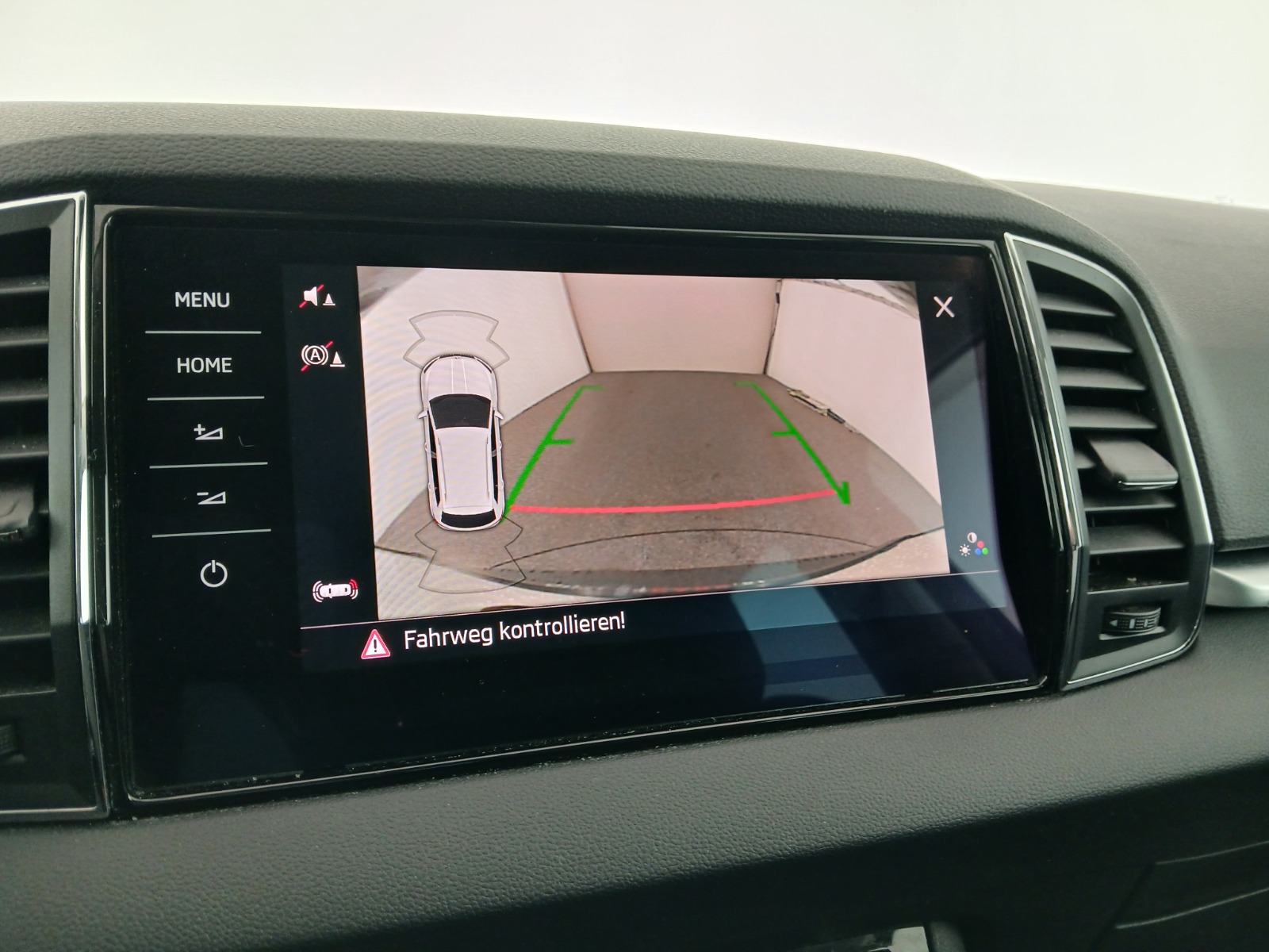 Skoda KAROQ Style Limited TDI DSG | Bild 25 von 29