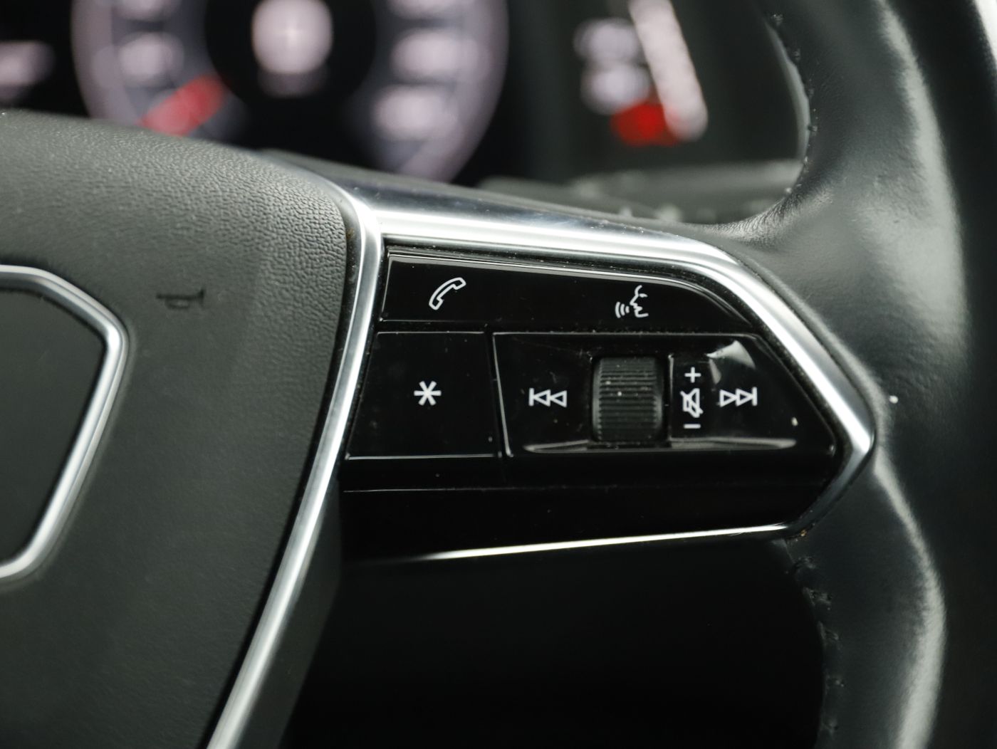 Audi A6 Avant 40 TDI quattro Aut. | Bild 16 von 26