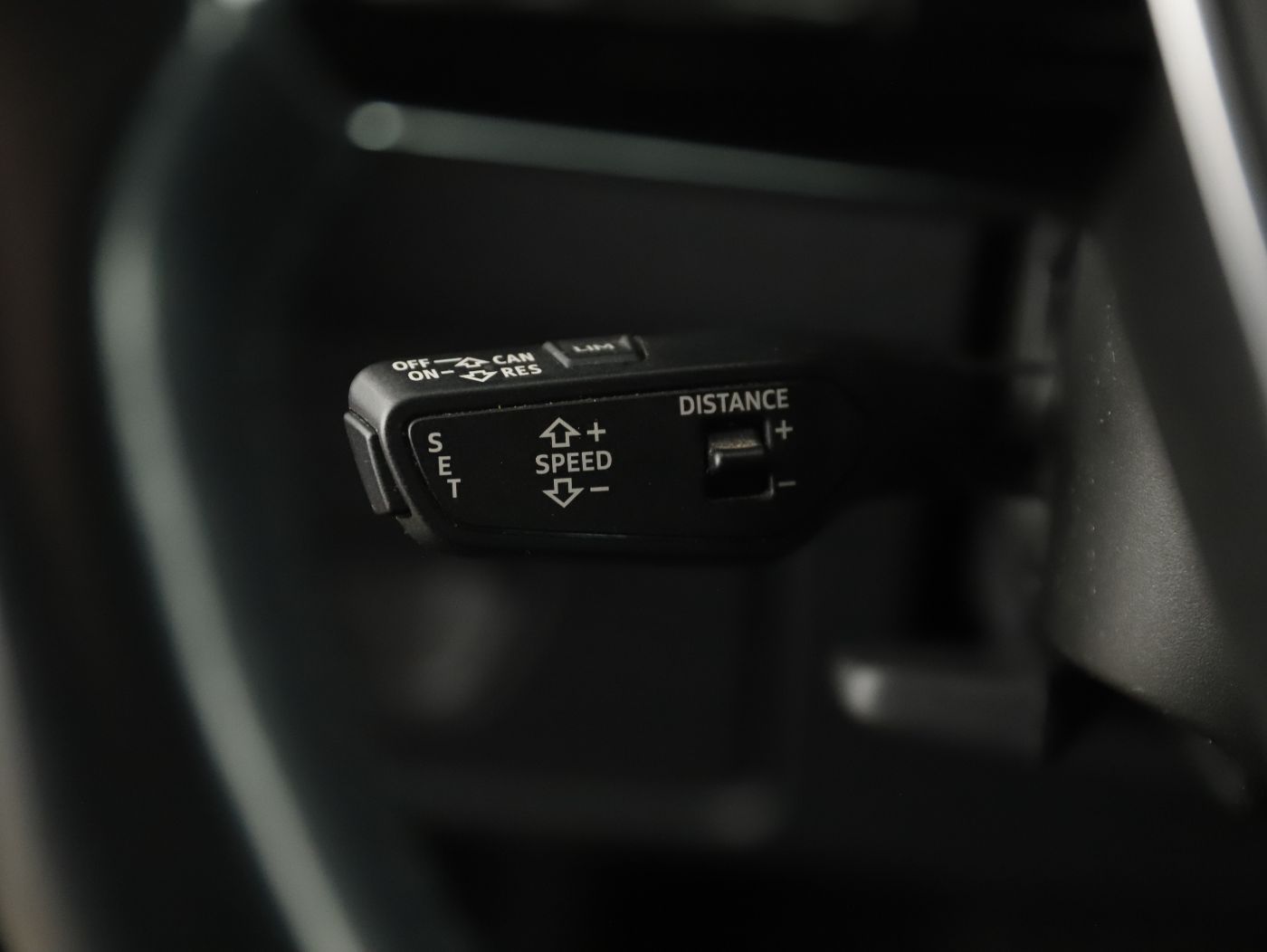 Audi A6 Avant 40 TDI quattro Aut. | Bild 17 von 26
