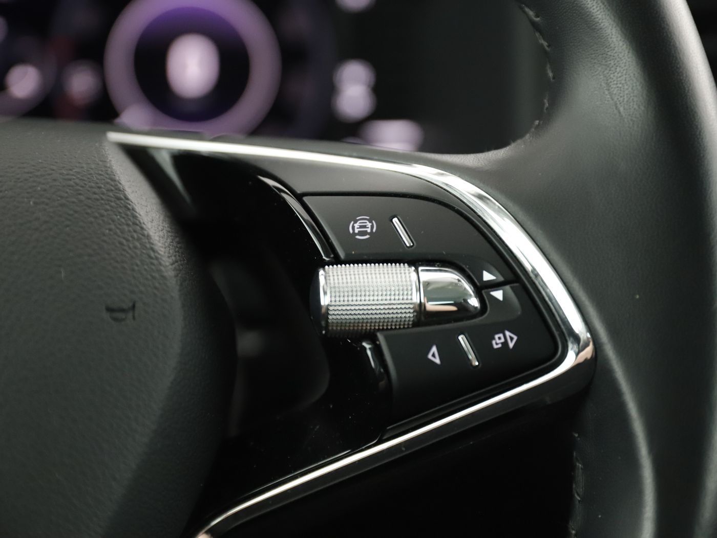 Skoda Karoq 2.0TDI Ambition | Bild 15 von 25