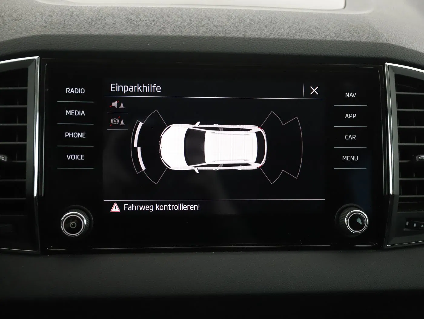 Skoda Karoq 2.0TDI Ambition | Bild 18 von 25