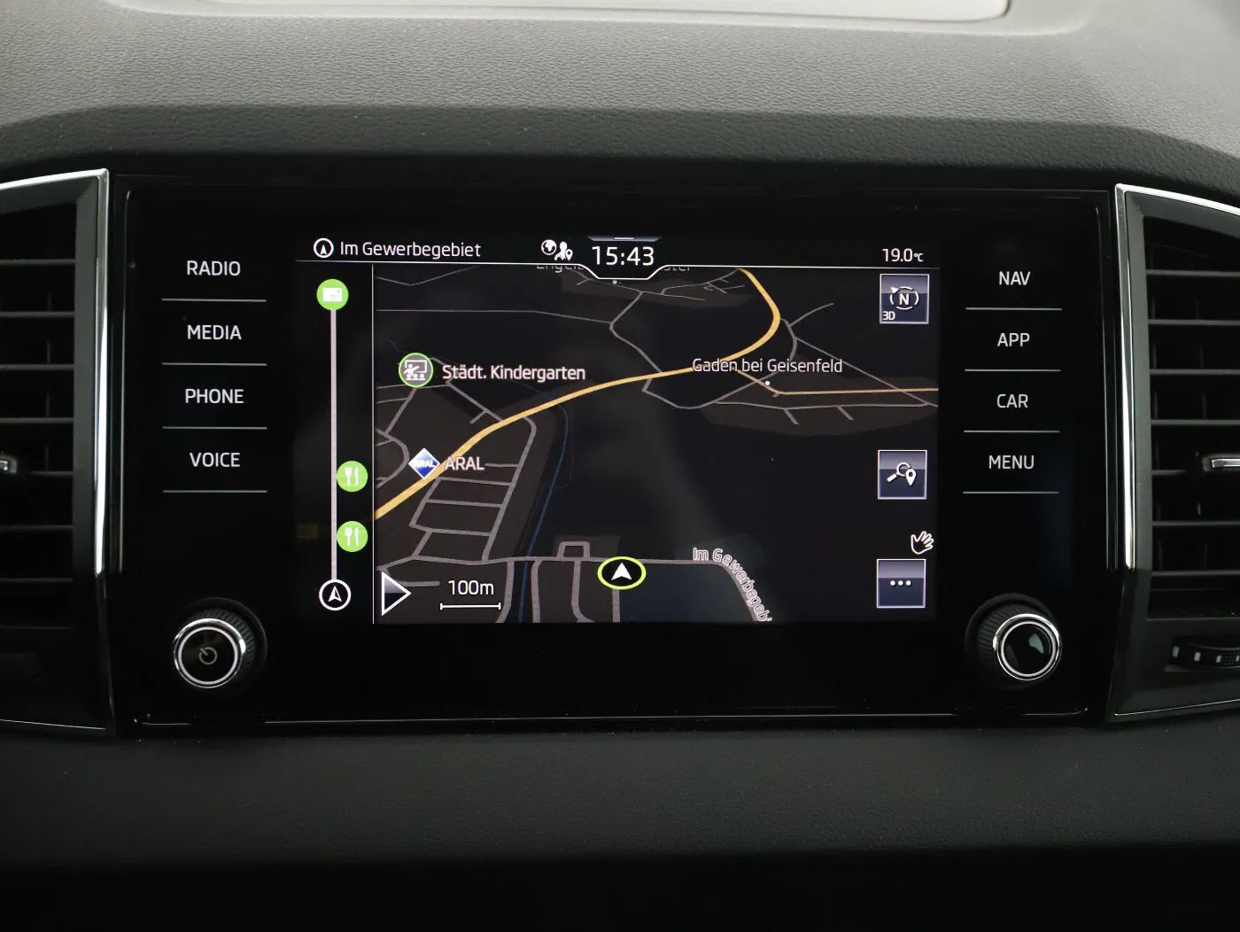 Skoda Karoq 2.0TDI Ambition | Bild 17 von 24