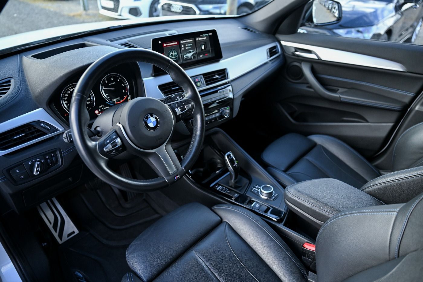 BMW X1 xDrive 25d M-Sport Aut. | Bild 8 von 24