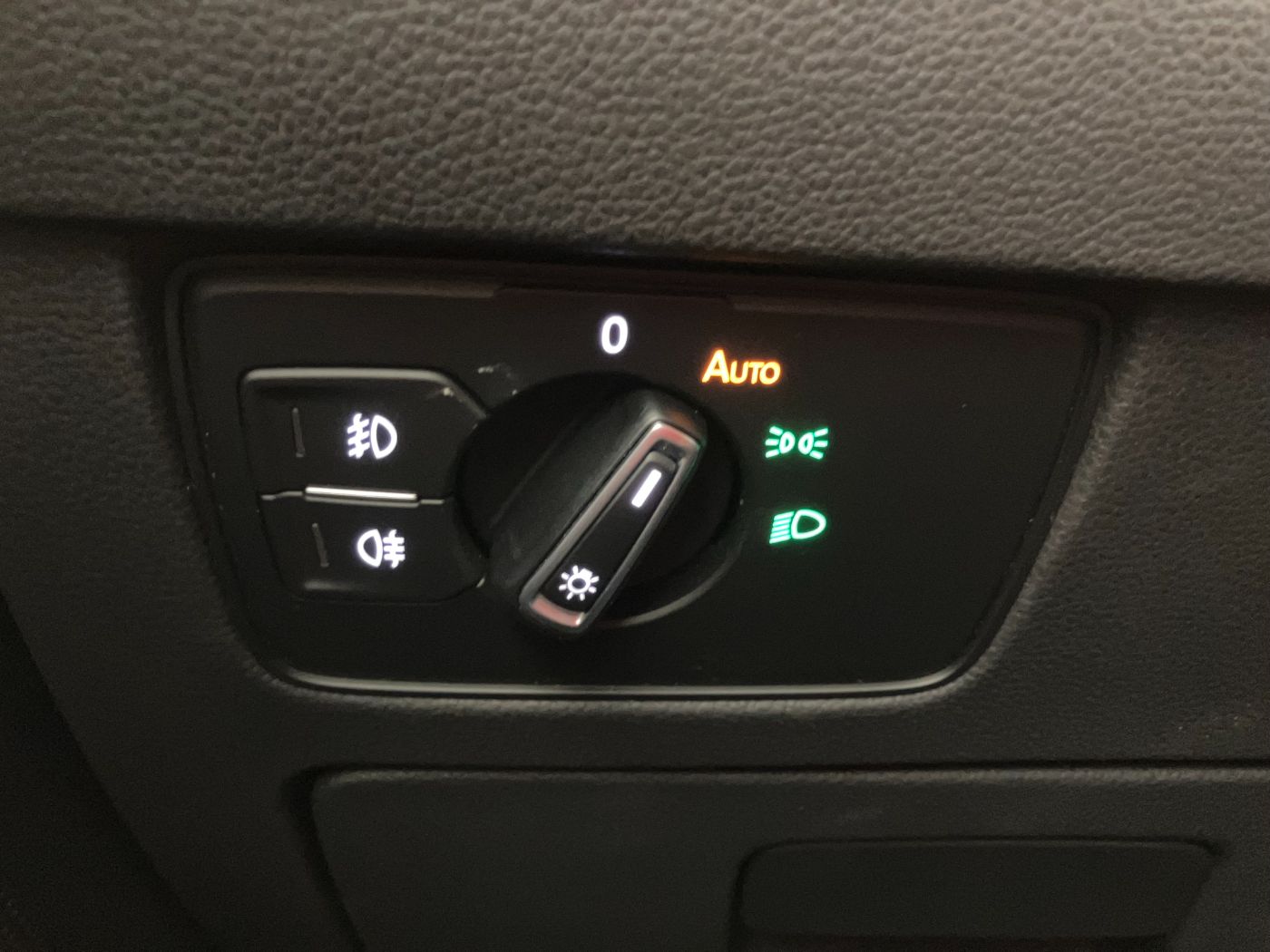 VW Passat 2.0 TDI 4M DSG | Bild 6 von 22