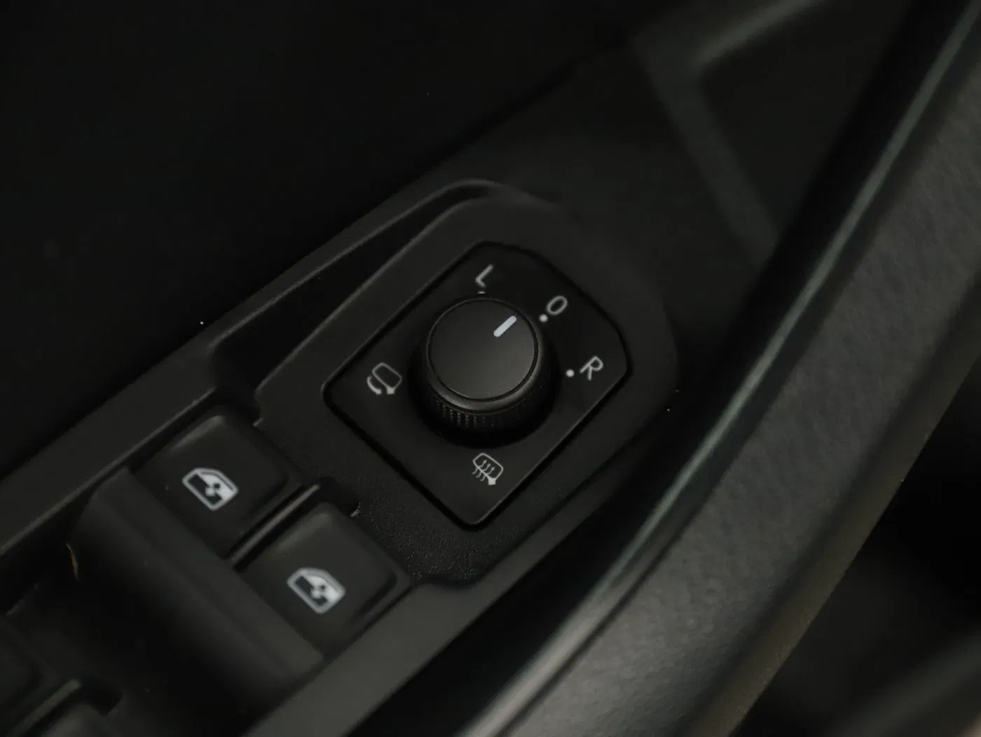 Skoda Karoq 2.0 TDI Ambition | Bild 8 von 27