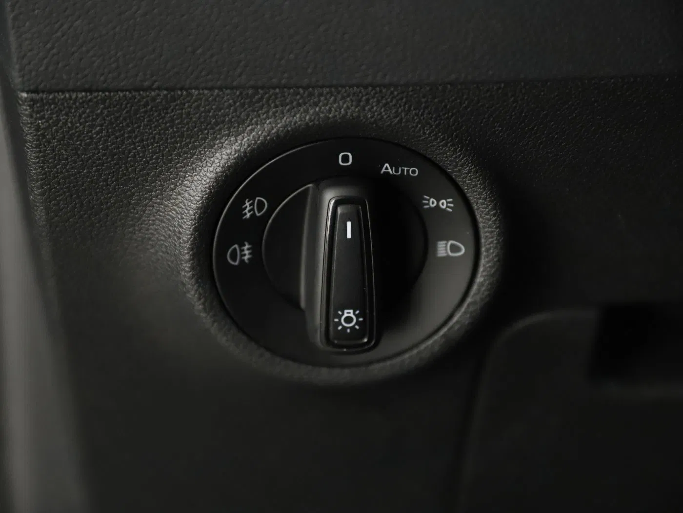 Skoda Karoq 2.0 TDI Ambition | Bild 9 von 27