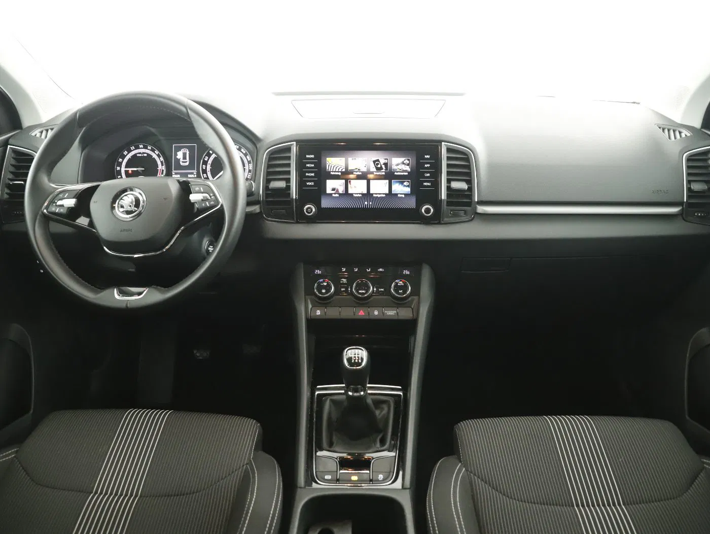 Skoda Karoq 2.0 TDI Ambition | Bild 12 von 27