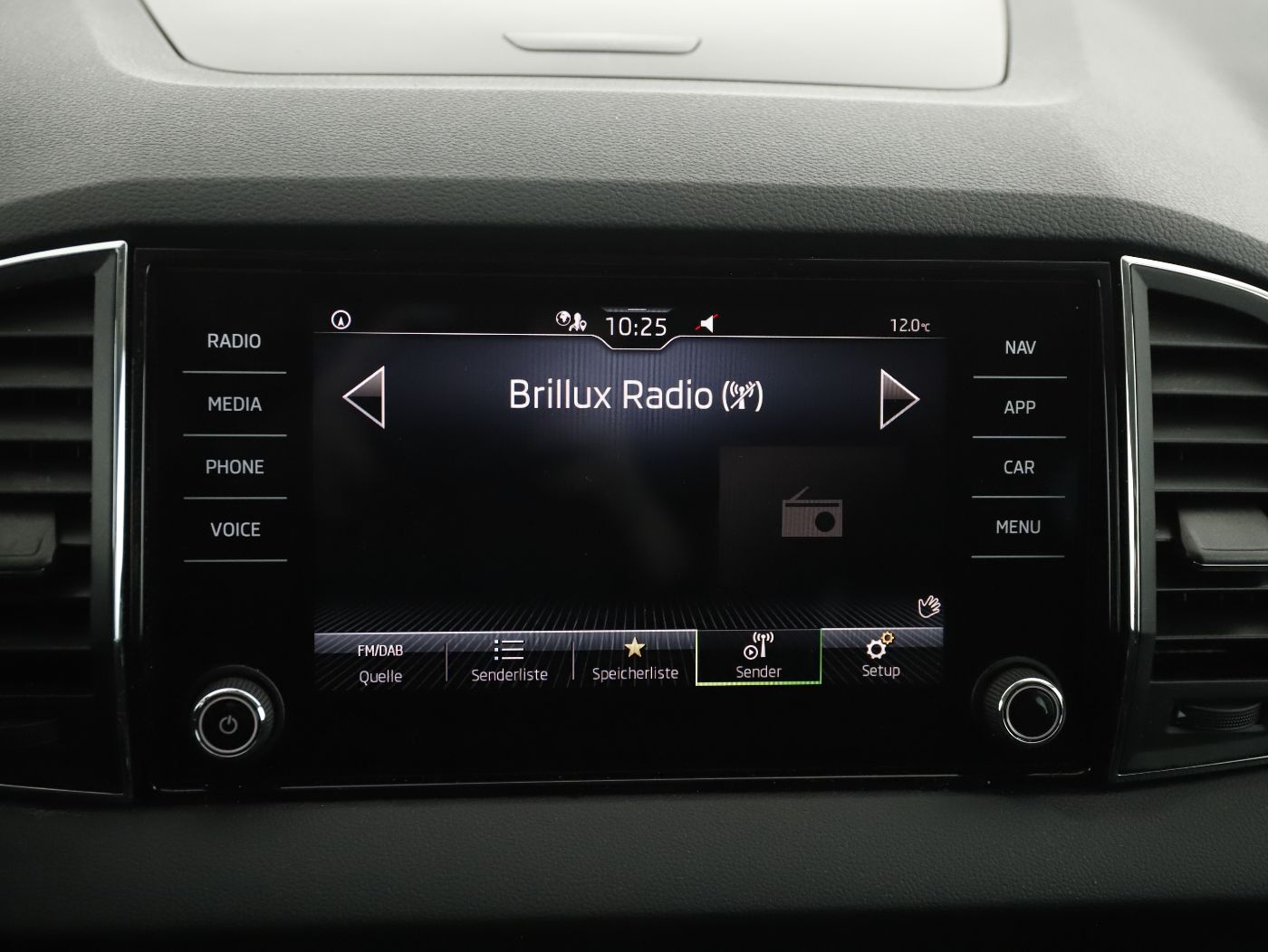 Skoda Karoq 2.0 TDI Ambition | Bild 18 von 27
