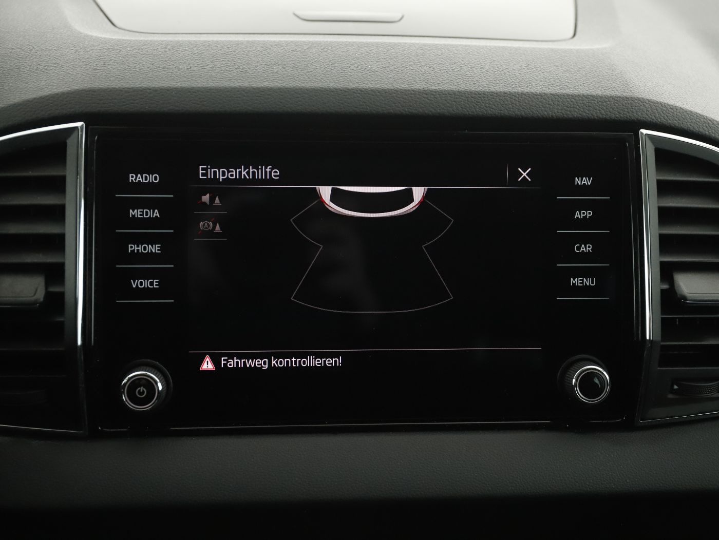 Skoda Karoq 2.0 TDI Ambition | Bild 19 von 27