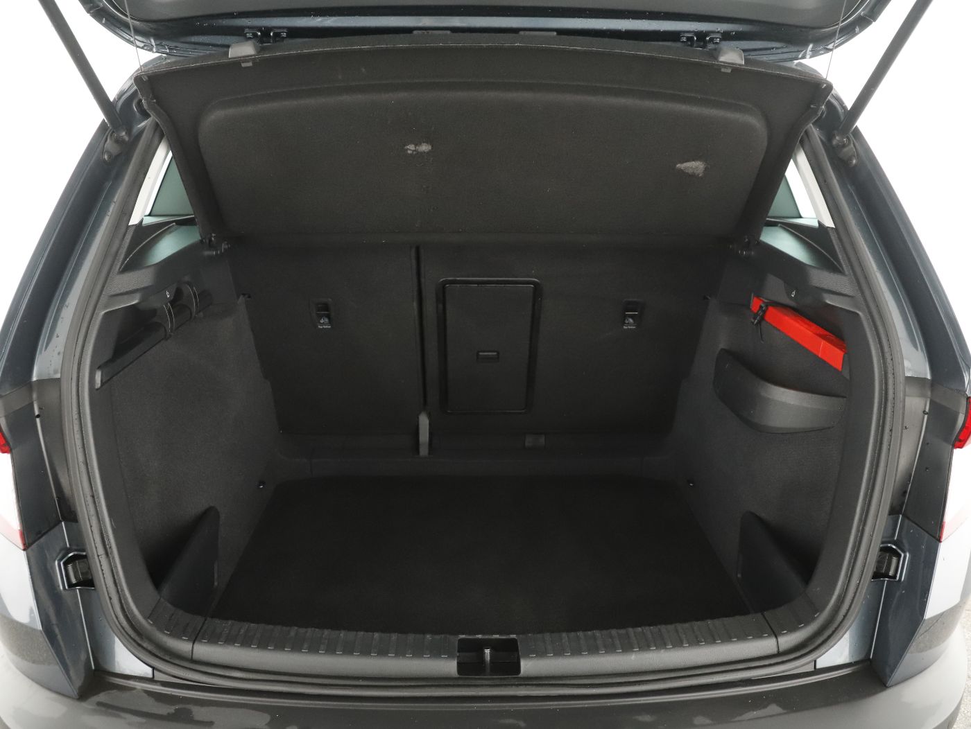 Skoda Karoq 2.0 TDI Ambition | Bild 23 von 27