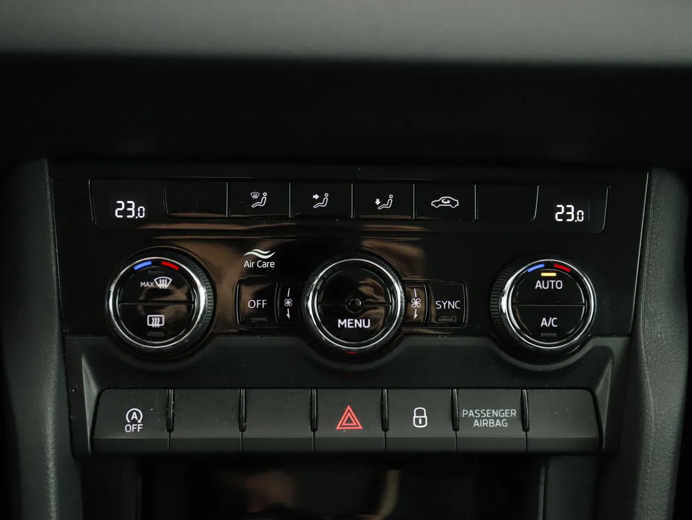 Skoda Karoq 2.0 TDI Ambition | Bild 21 von 27