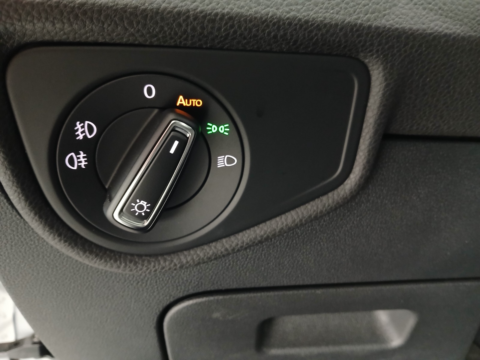 VW Touran Comfortline TDI SCR | Bild 12 von 29