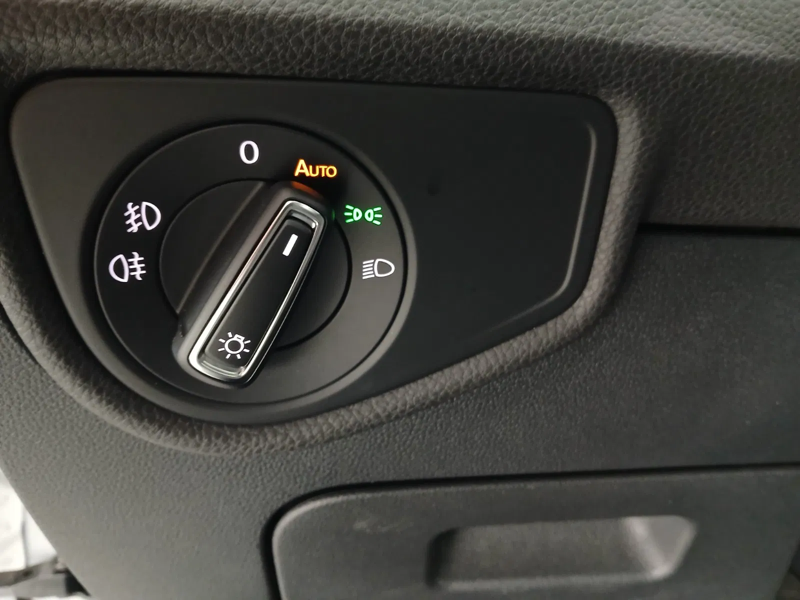 VW Touran Comfortline TDI SCR | Bild 12 von 29